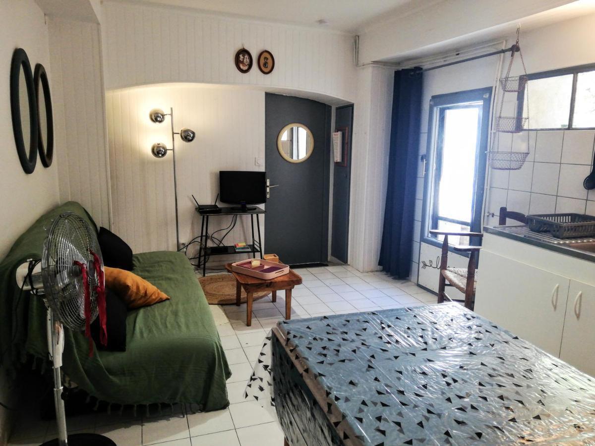 Charmant Appartement En Centre-Ville Medieval Gigean 外观 照片