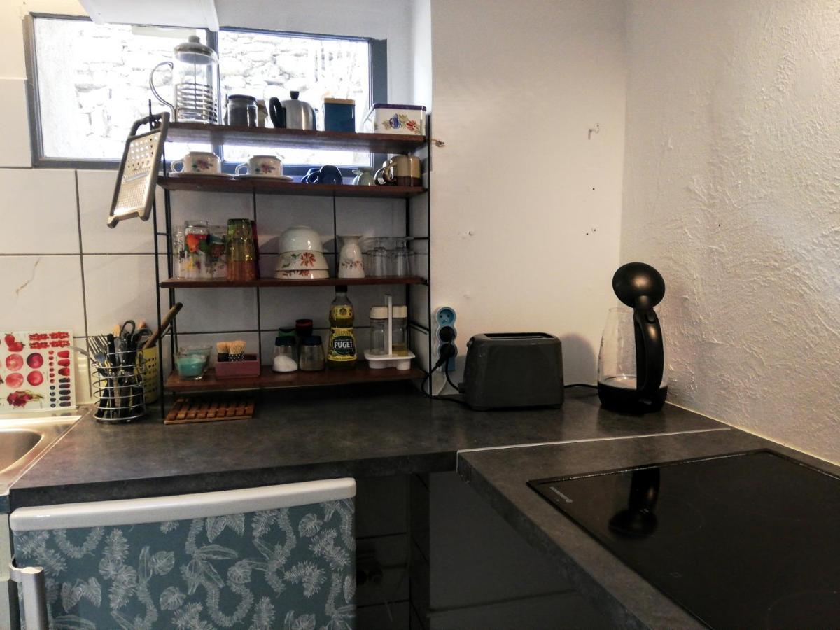 Charmant Appartement En Centre-Ville Medieval Gigean 外观 照片