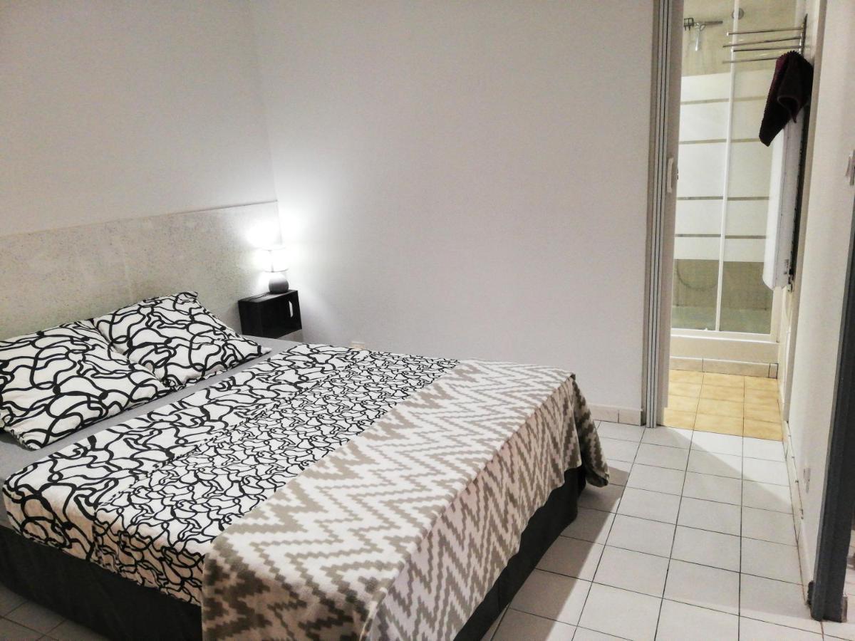 Charmant Appartement En Centre-Ville Medieval Gigean 外观 照片