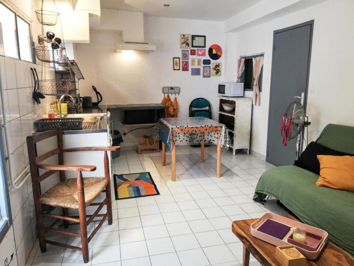 Charmant Appartement En Centre-Ville Medieval Gigean 外观 照片
